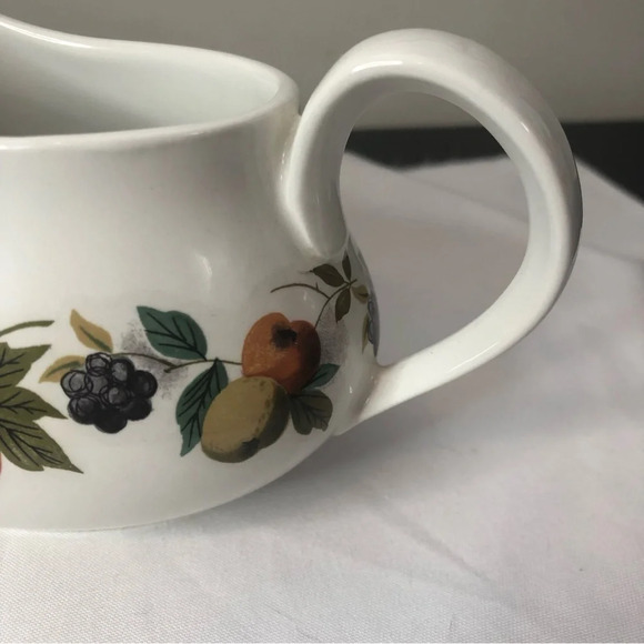 5/$25
Orchard Ridgway Ironstone Gravy Boat White Fruit Leaf Pattern England - Picture 5 of 6